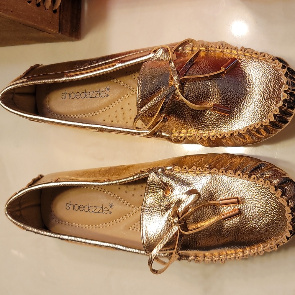 New NEVER WORE Flat Loafers